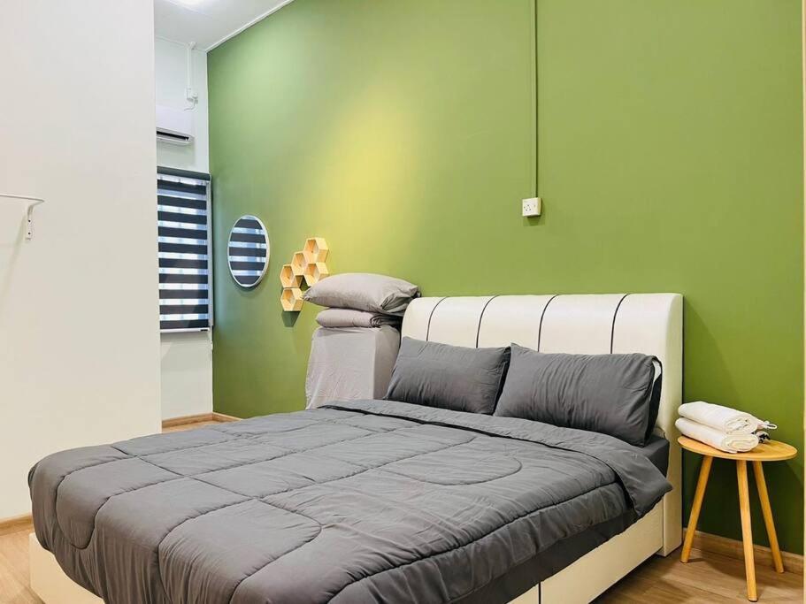 Modern Retro Gathering House 5min Town Ipoh